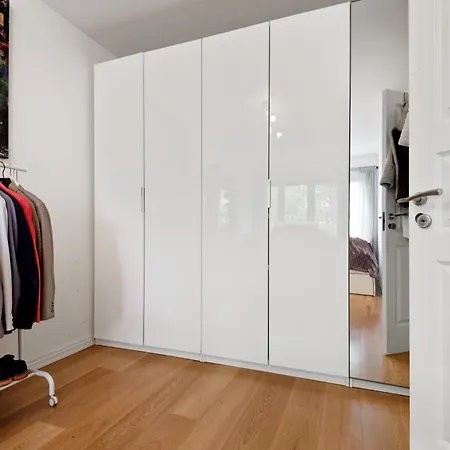 Large - Luxurious Neighborhood - 8 Pax