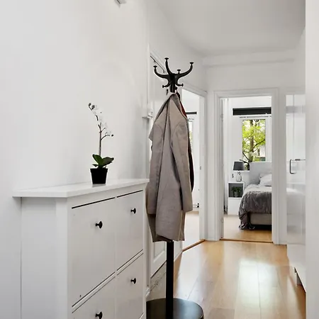 Large - Luxurious Neighborhood - 8 Pax شقة *