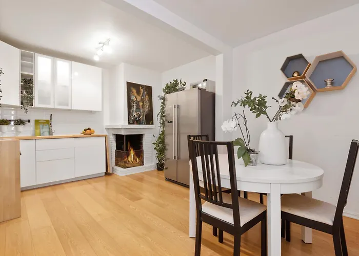 Large - Luxurious Neighborhood - 8 Pax דירה